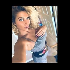 Meet your Posher, Rosalia